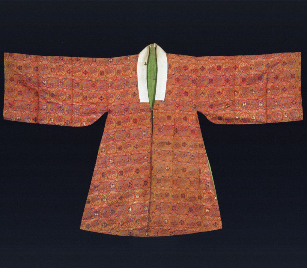 图片[1]-Red Tuan Kui Long Shou Character Vine Grass Pattern Brocade Men’s Pei-China Archive